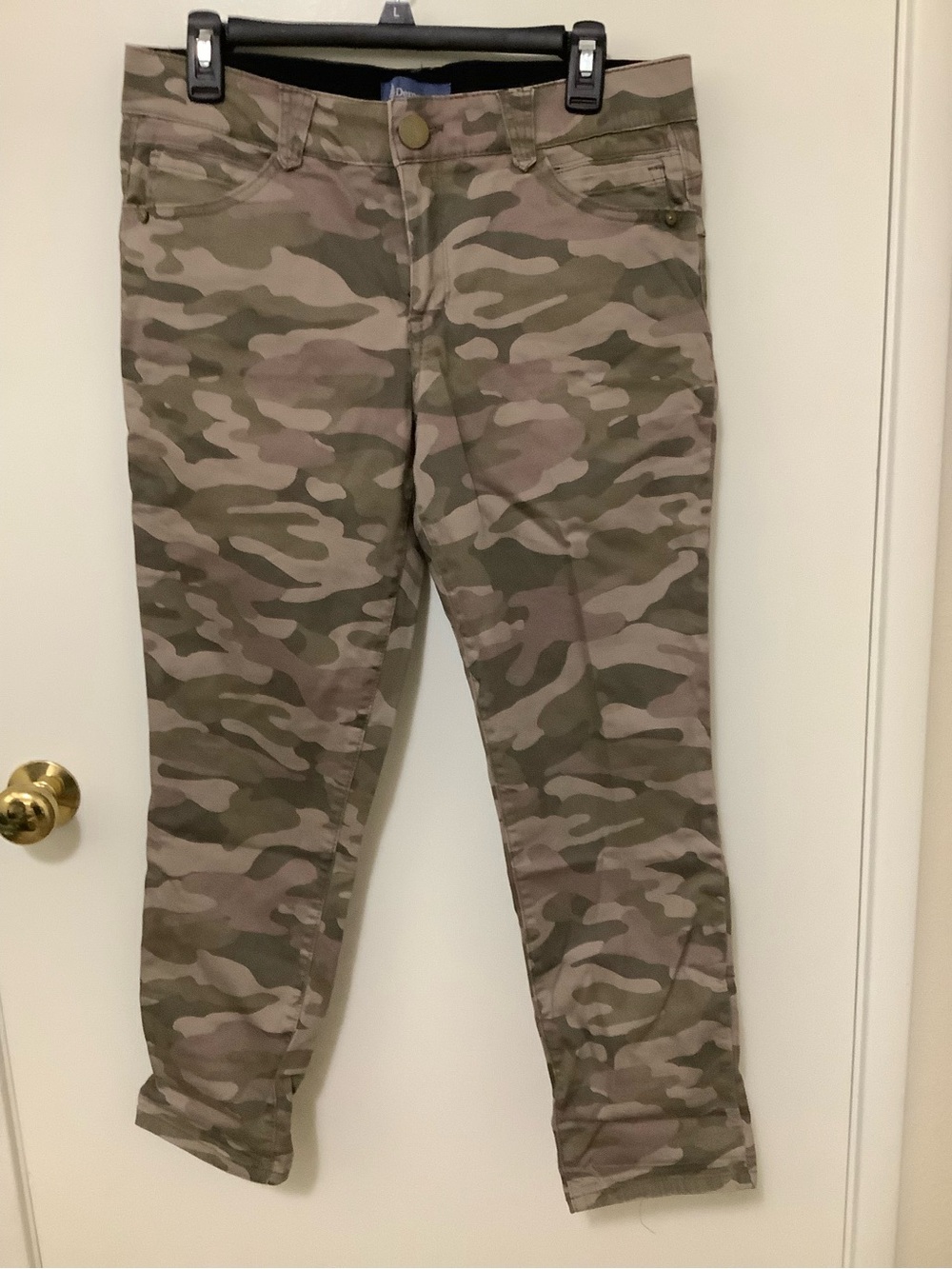 Democracy Women Ab Technology High Rise Camo Ankle Pants
